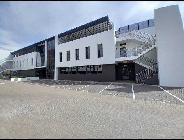 2,501M² OFFICE TO LET IN BRYANSTON